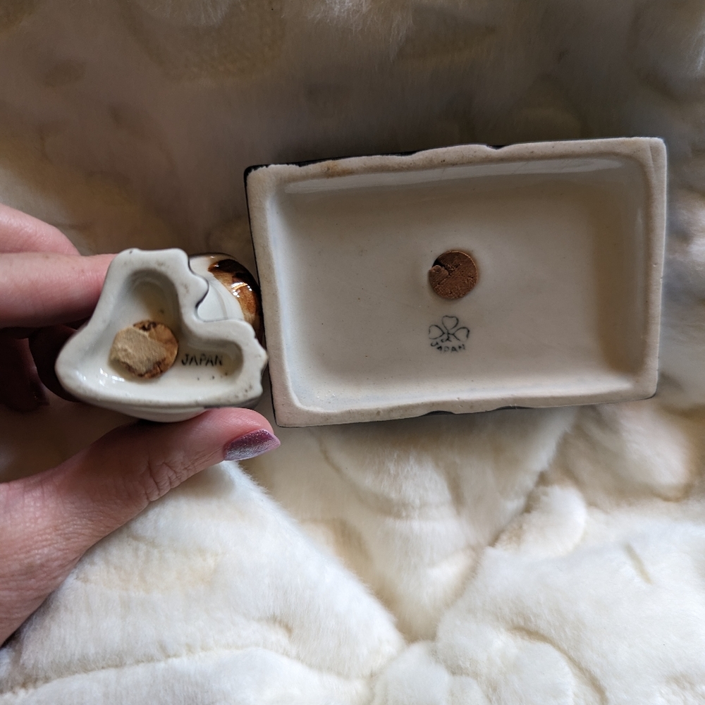 Vintage Penguin and songbook salt and pepper - Picture 3 of 4